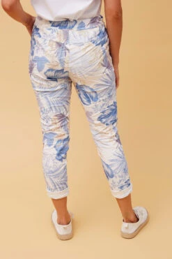 JANJA TROPICAL PRINT JOGGERS 22 JANJA TROPICAL PRINT JOGGERS -Femme Connection Sales ff0f2a704e66f7eb5de0bc618f06903d